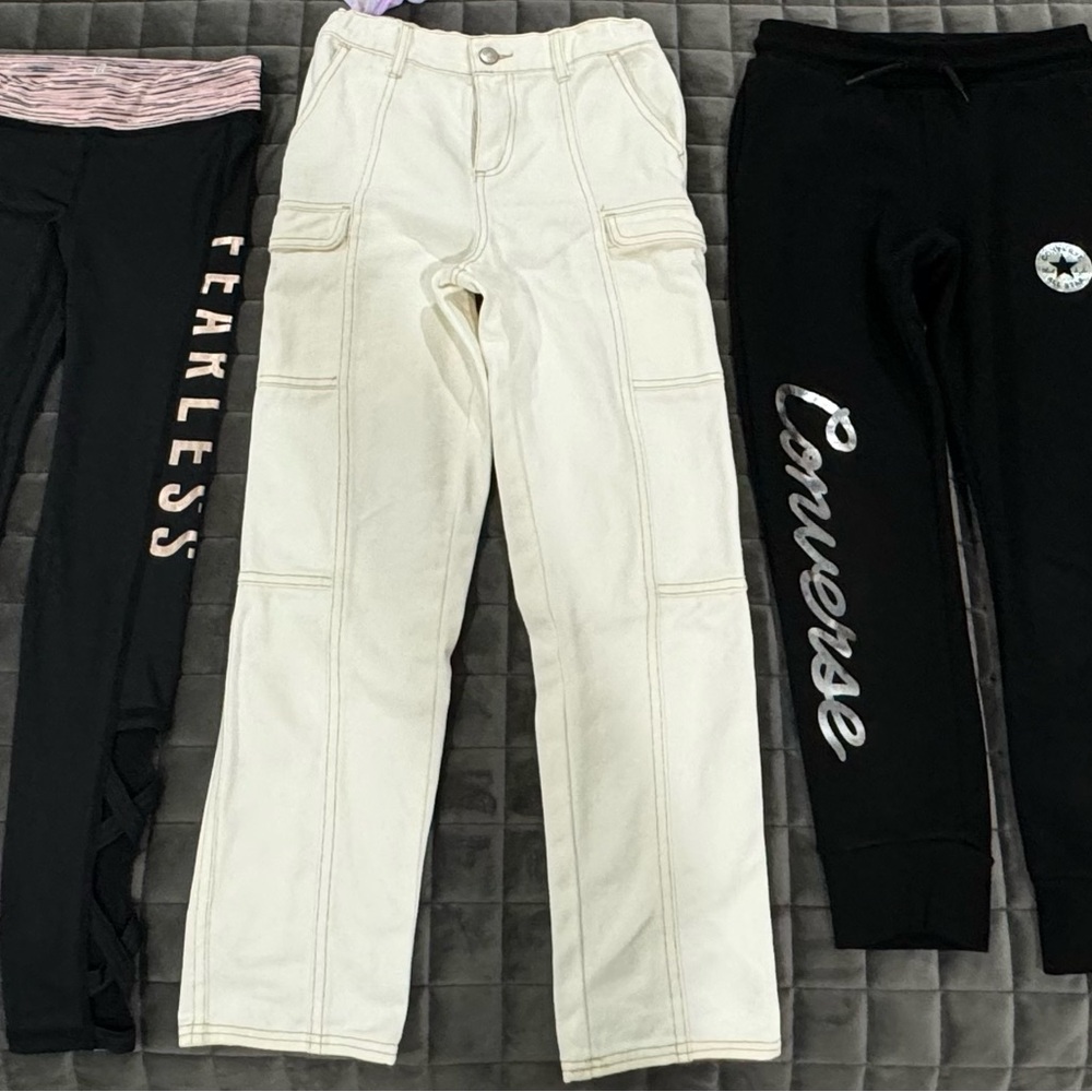 Leggings, jeans, sweatpants.